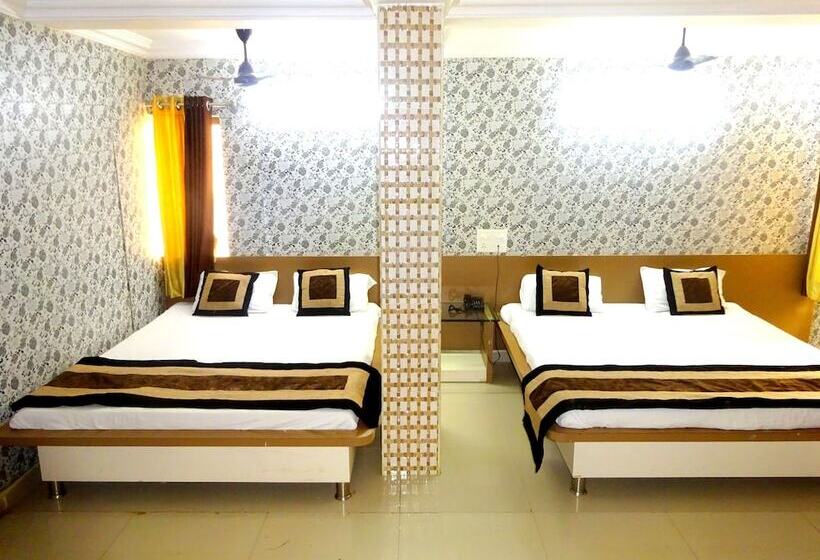 Hotel Raj Palace By Sky Stays