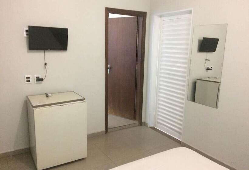 Отель Roda Viva Park