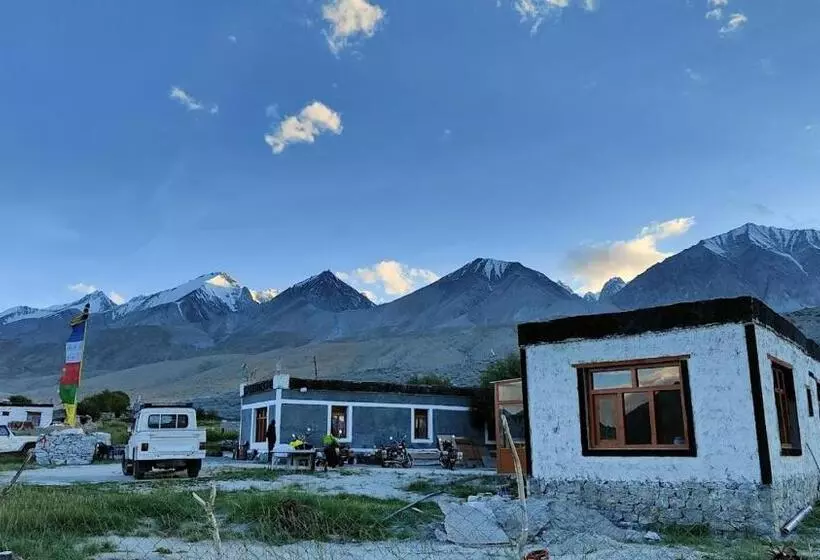 ベッドアンドブレックファースト Amchi Homestay Ladakh By Lexstays