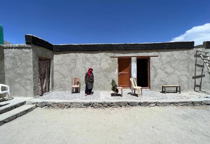 Nocleg ze śniadaniem Amchi Homestay Ladakh By Lexstays