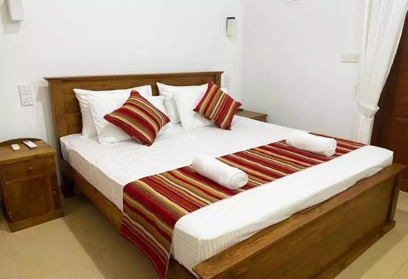 Aamiaismajoitus (B&B) Cenreeza Airport Villa