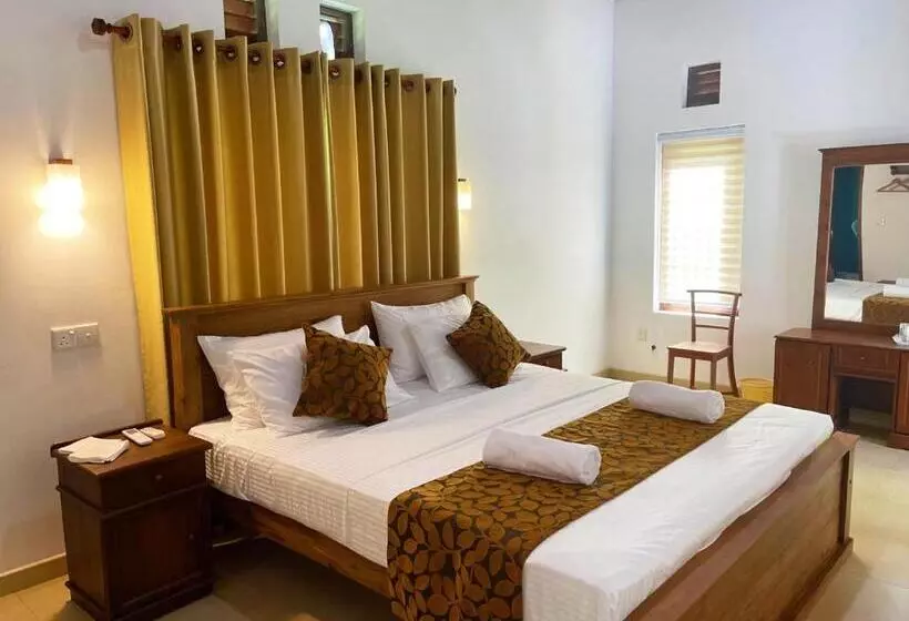 Aamiaismajoitus (B&B) Cenreeza Airport Villa