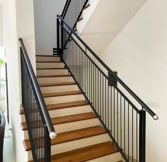 مبيت وإفطار Cenreeza Airport Villa