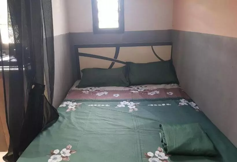 Aamiaismajoitus (B&B) Chambre D Hôte Azur Chirongui