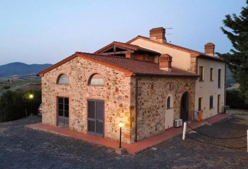 ホテル Casale Poggio Meone