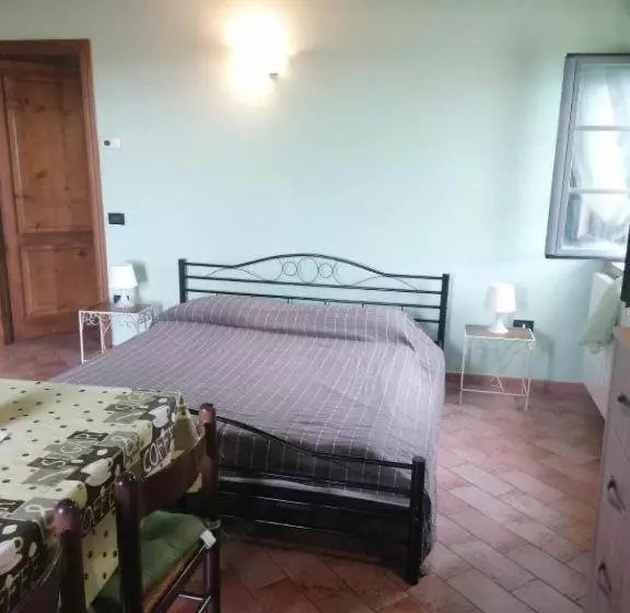 ホテル Casale Poggio Meone