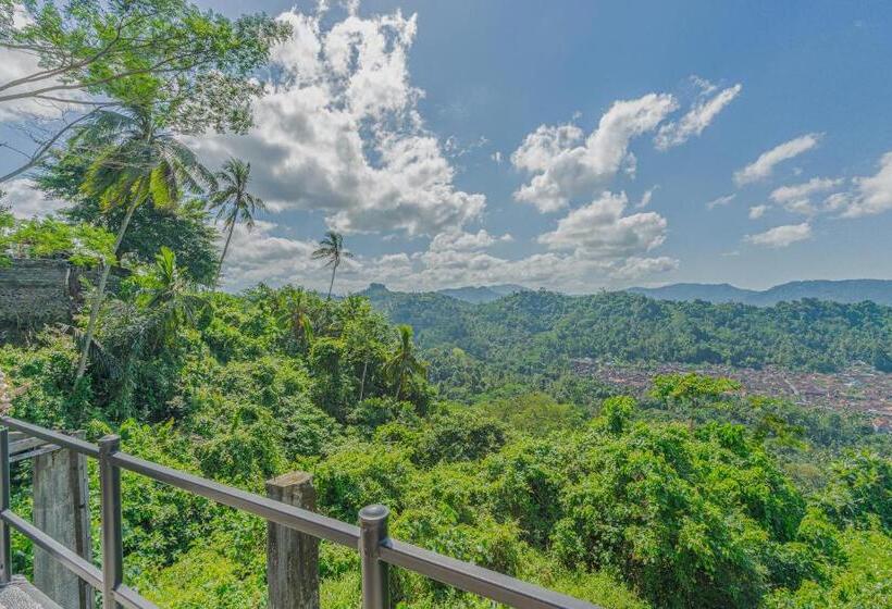 פנסיון Lembah Wanna