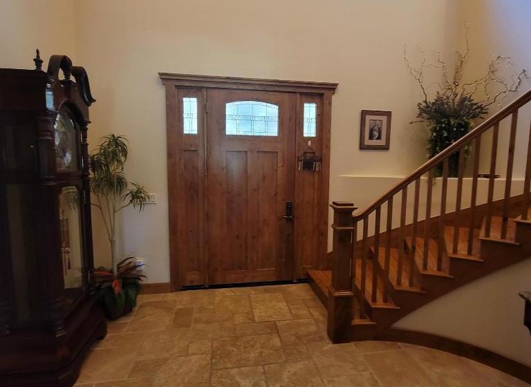 膳宿费 Trout Reflections