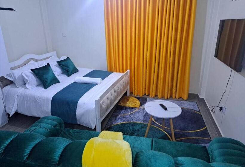 تختخواب و صبحانه Nanyuki Homes