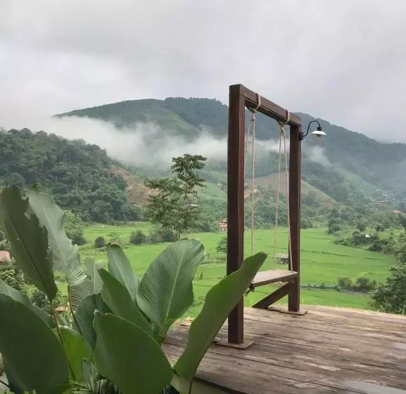 Aamiaismajoitus (B&B) สะปัน Riva Camp