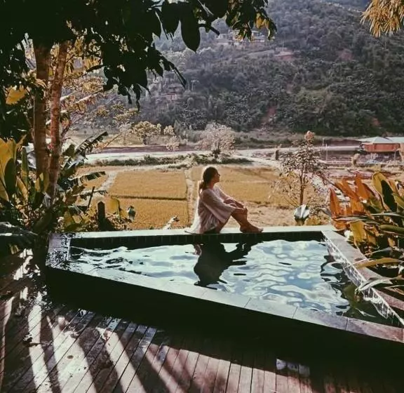 Aamiaismajoitus (B&B) สะปัน Riva Camp