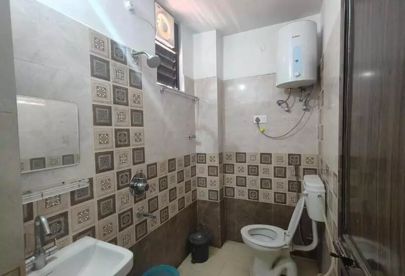 ホテル Super Collection O Rukanpura Patliputra Station Formerly Radhika Inn