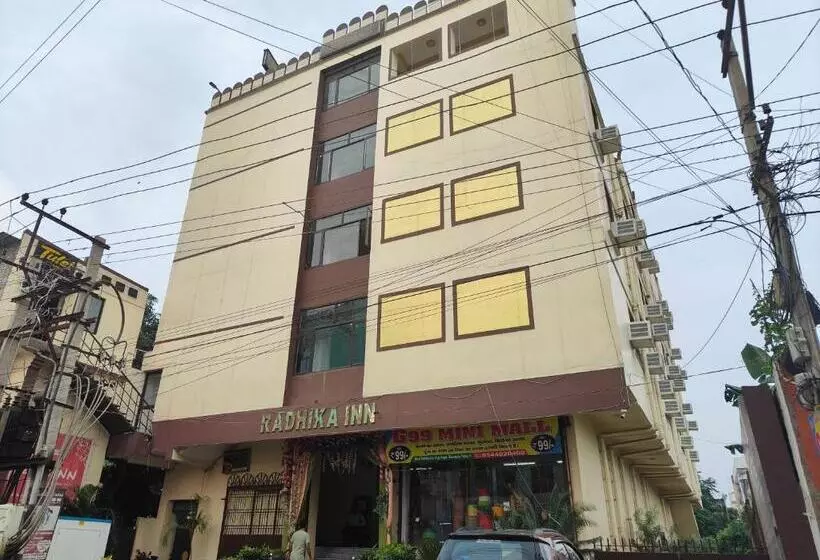 ホテル Super Collection O Rukanpura Patliputra Station Formerly Radhika Inn