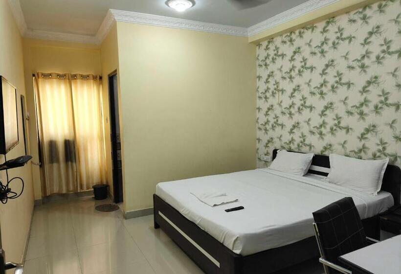 Hotel Super Collection O Rukanpura Patliputra Station Formerly Radhika Inn