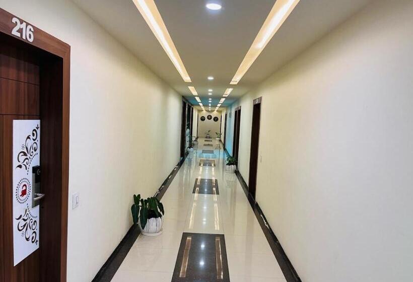 Goroomgo Hotel Jay Shree Palace Ujjain