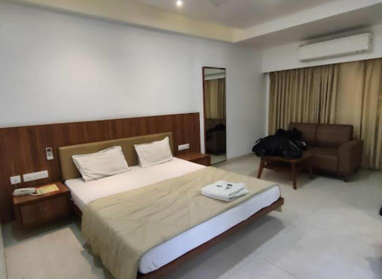 בית מלון כפרי Anjali Palace Bhuj