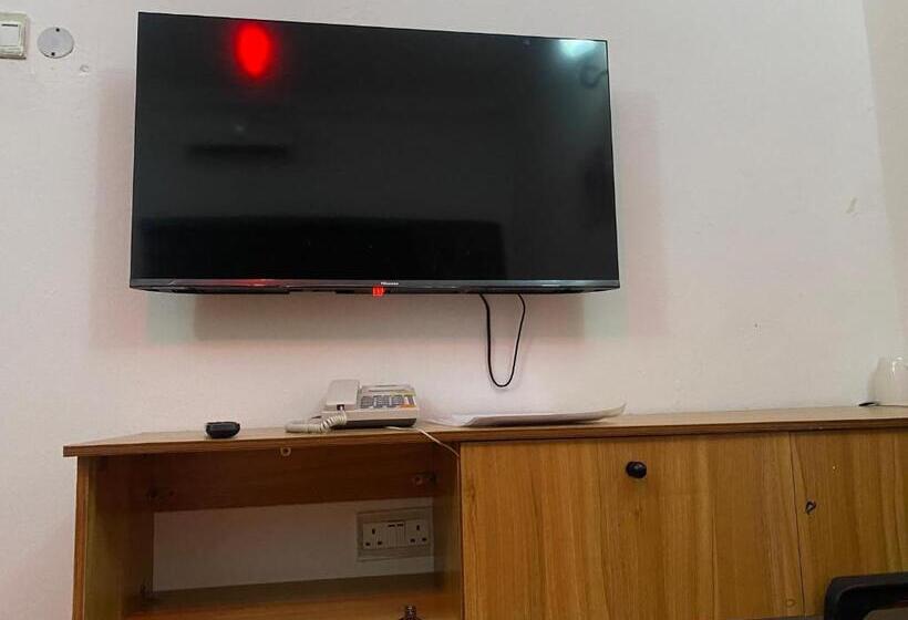 هتل Bom S Apartment Ltd