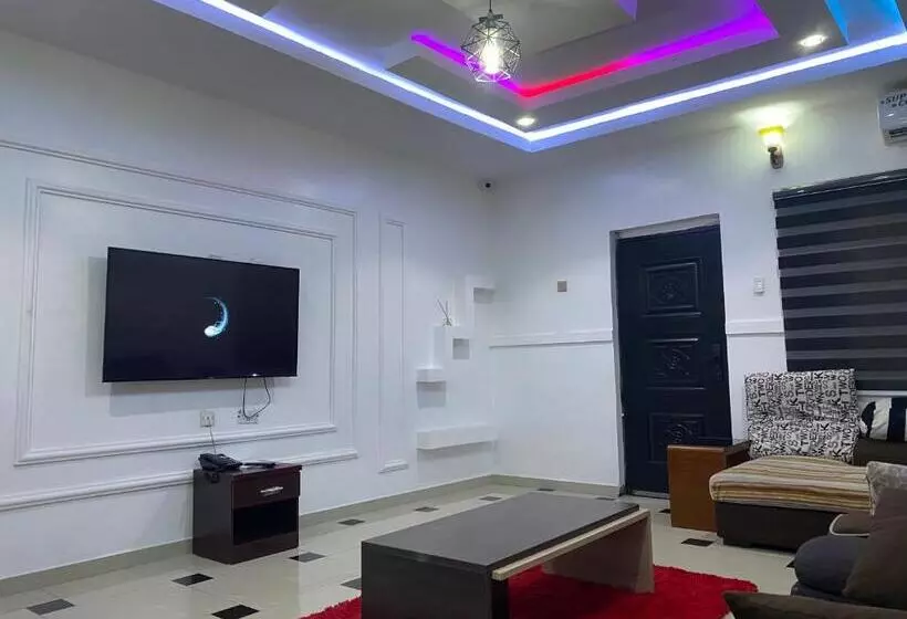 هتل Bom S Apartment Ltd