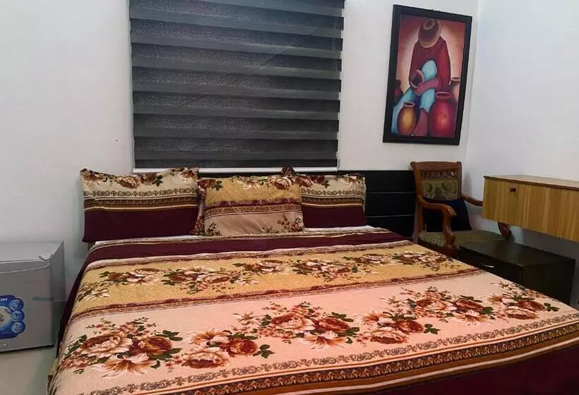 هتل Bom S Apartment Ltd