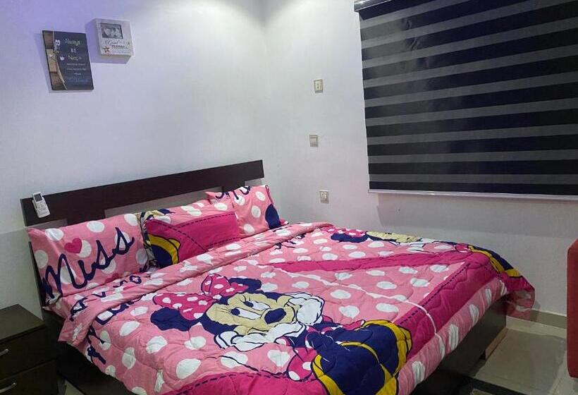 هتل Bom S Apartment Ltd