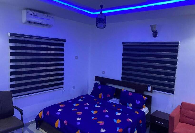 هتل Bom S Apartment Ltd