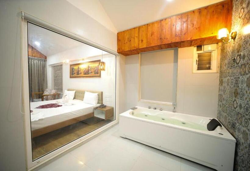 Otel Eshi Resorts And Restaurant   Bhimashankars Jungle Luxury Resort