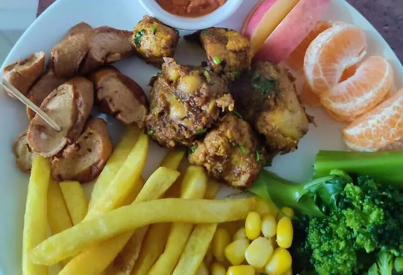 هتل Lekhnath View Tower And Eco Farm