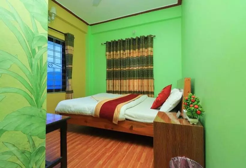 هتل Lekhnath View Tower And Eco Farm