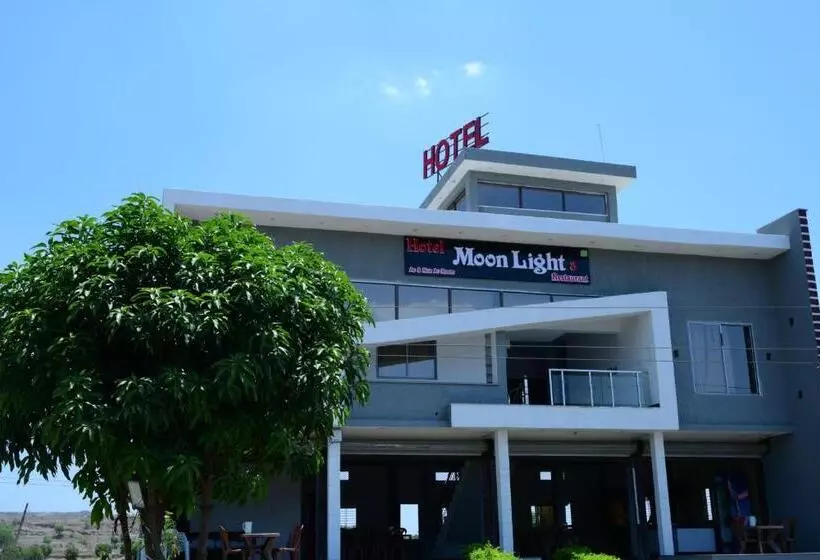 Hotelli Moonlight & Restaurant