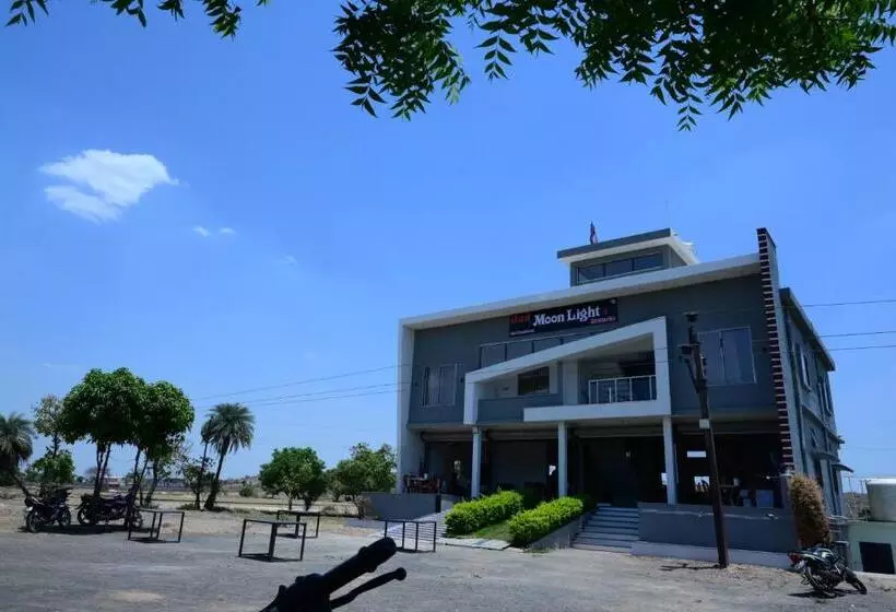 Hotelli Moonlight & Restaurant