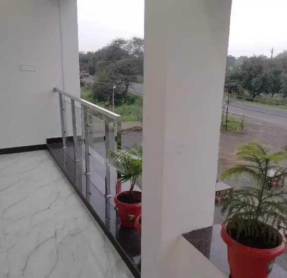 Hotelli Moonlight & Restaurant