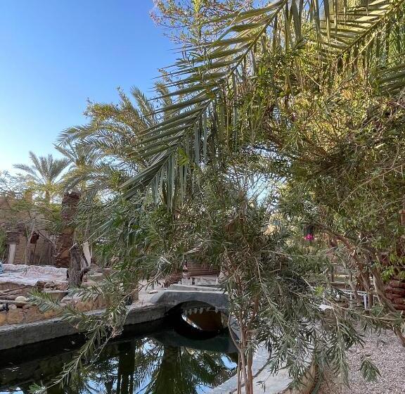 هتل Shamofs Art Garden