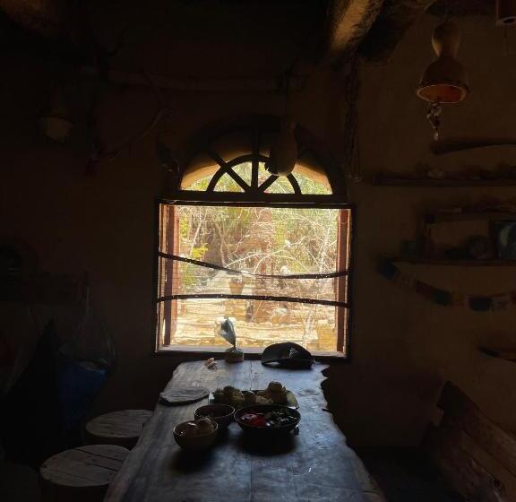 هتل Shamofs Art Garden