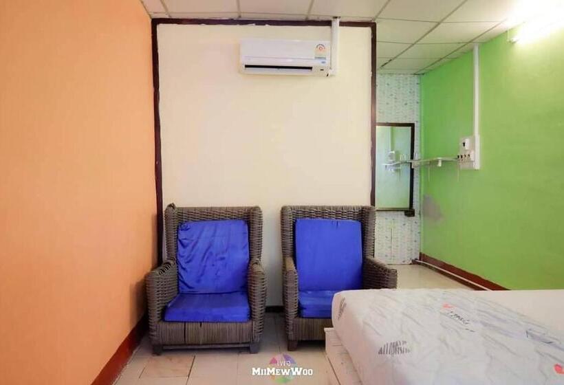 فندق The Nanda Beach Resort