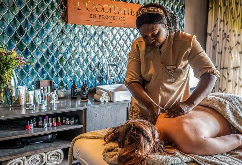 בית מלון כפרי Ximuwu Safari Lodge