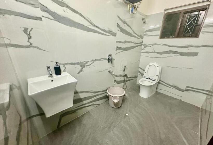 פנסיון Arshiv S Mansion