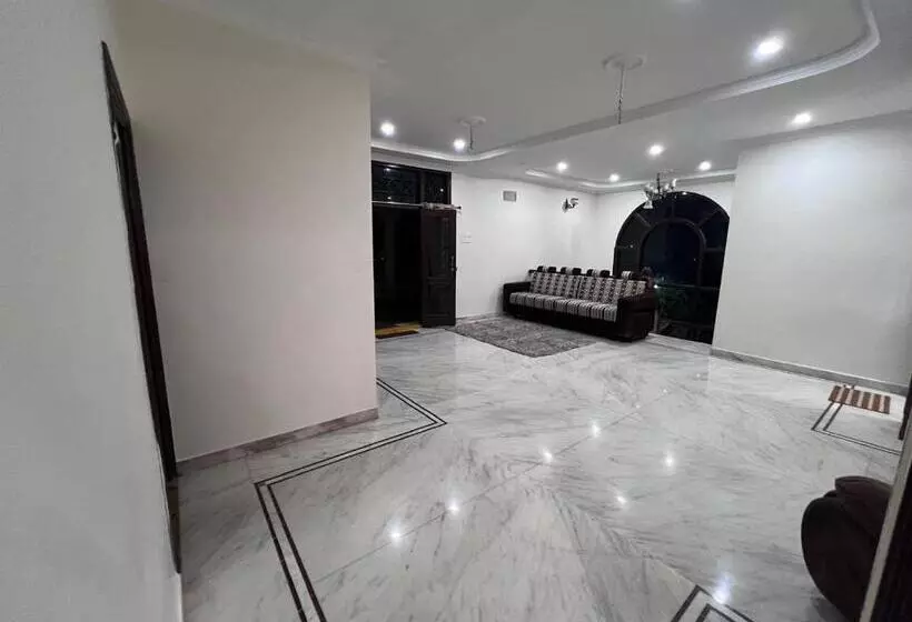 ペンション Arshiv S Mansion