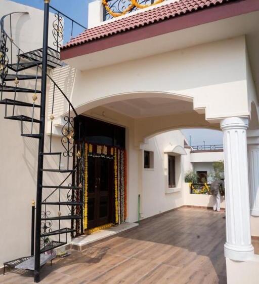 פנסיון Arshiv S Mansion