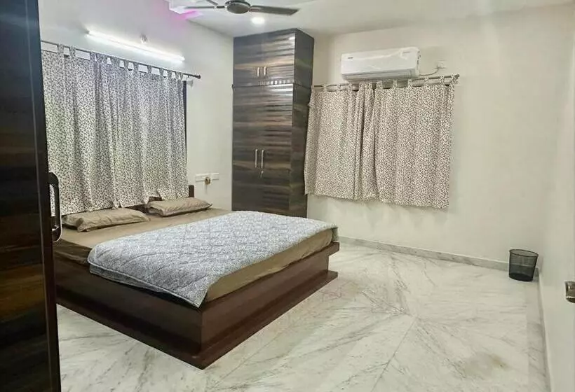 ペンション Arshiv S Mansion