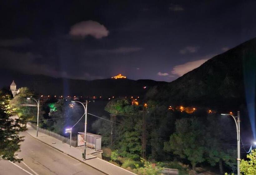پانسیون Guesthouse Mtskheta K2 #1