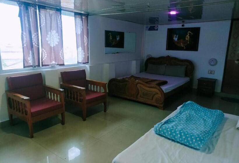 پانسیون Kodai Peak