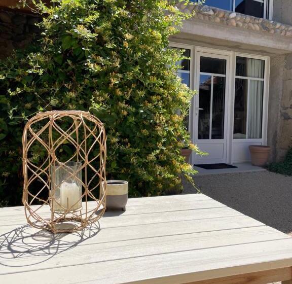 Pensiune La Suite Drômoise 1809