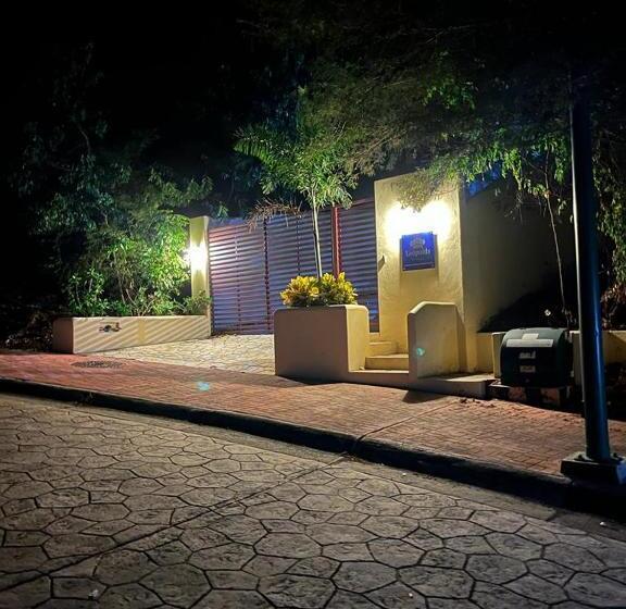 ペンション Leopolds Village