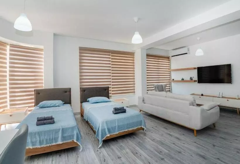 ペンション Nicosia Suites
