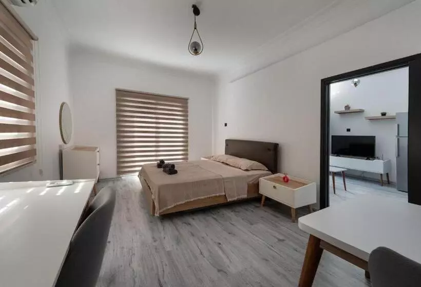 ペンション Nicosia Suites