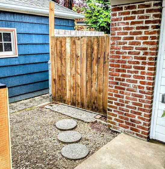 بنسيون Private Suite Close To The Airport & Food Scene!