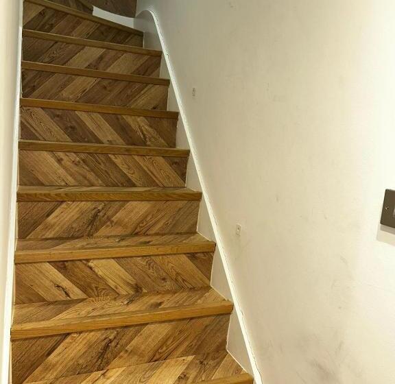 פנסיון Ruislip Guest House