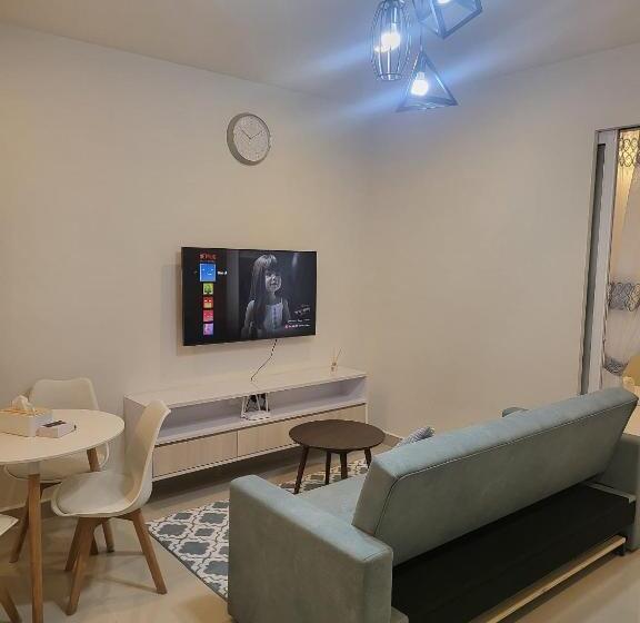 The Shore By Petite Residence