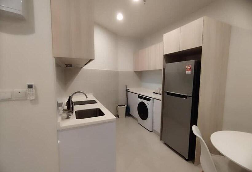 The Shore By Petite Residence