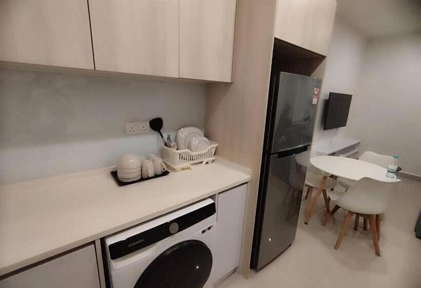 The Shore By Petite Residence